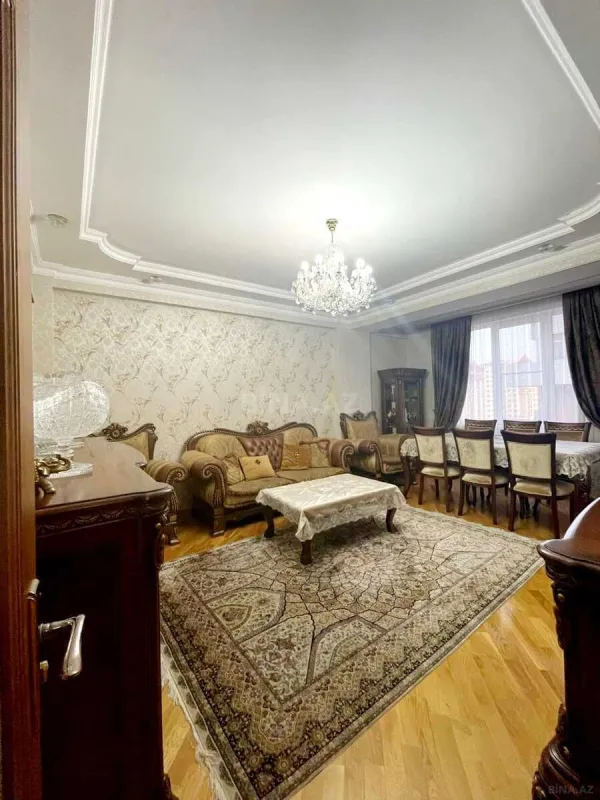 Satılır 3 otaqlı mənzil 109 m²