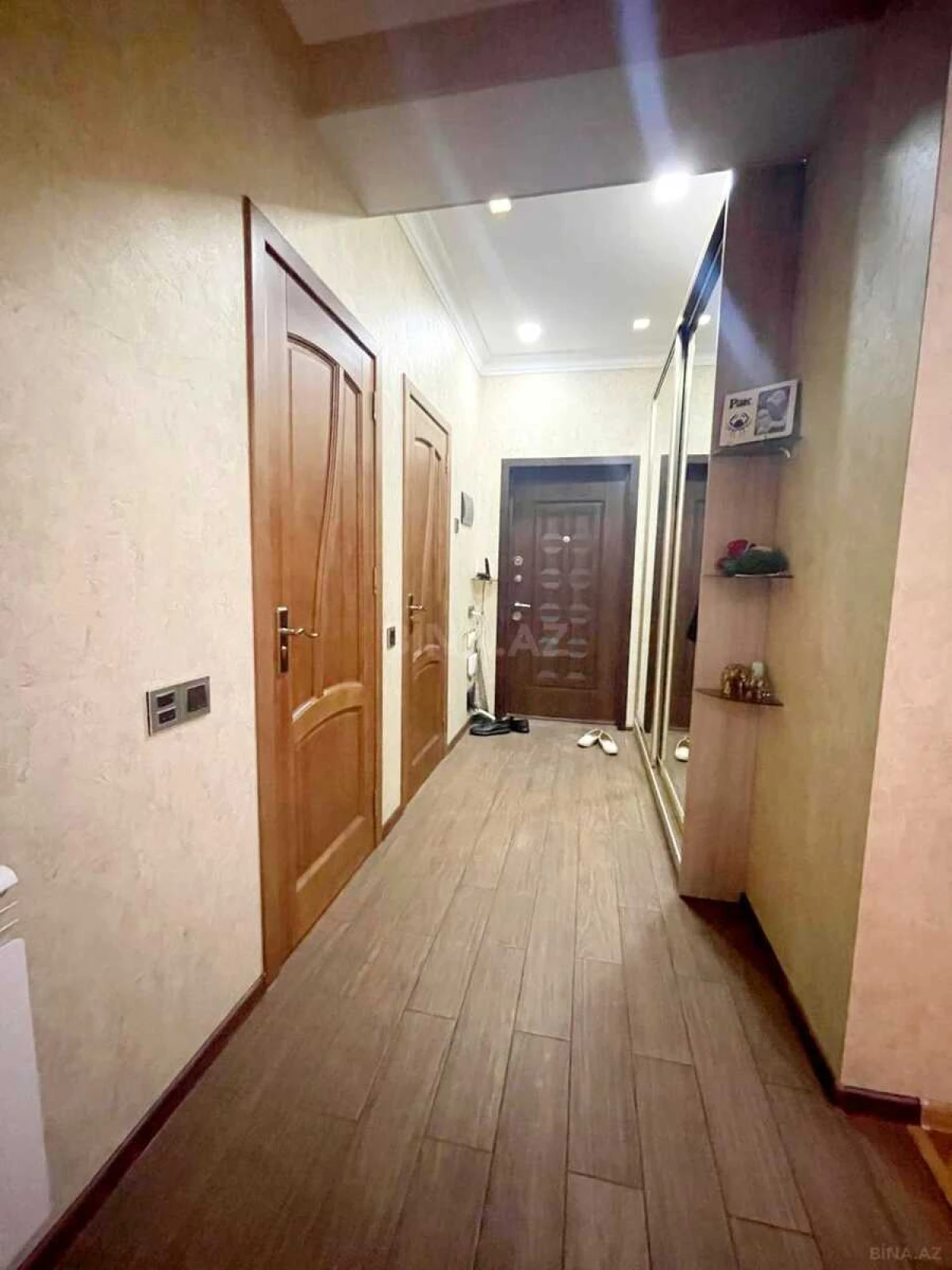 Satılır 3 otaqlı mənzil 109 m²