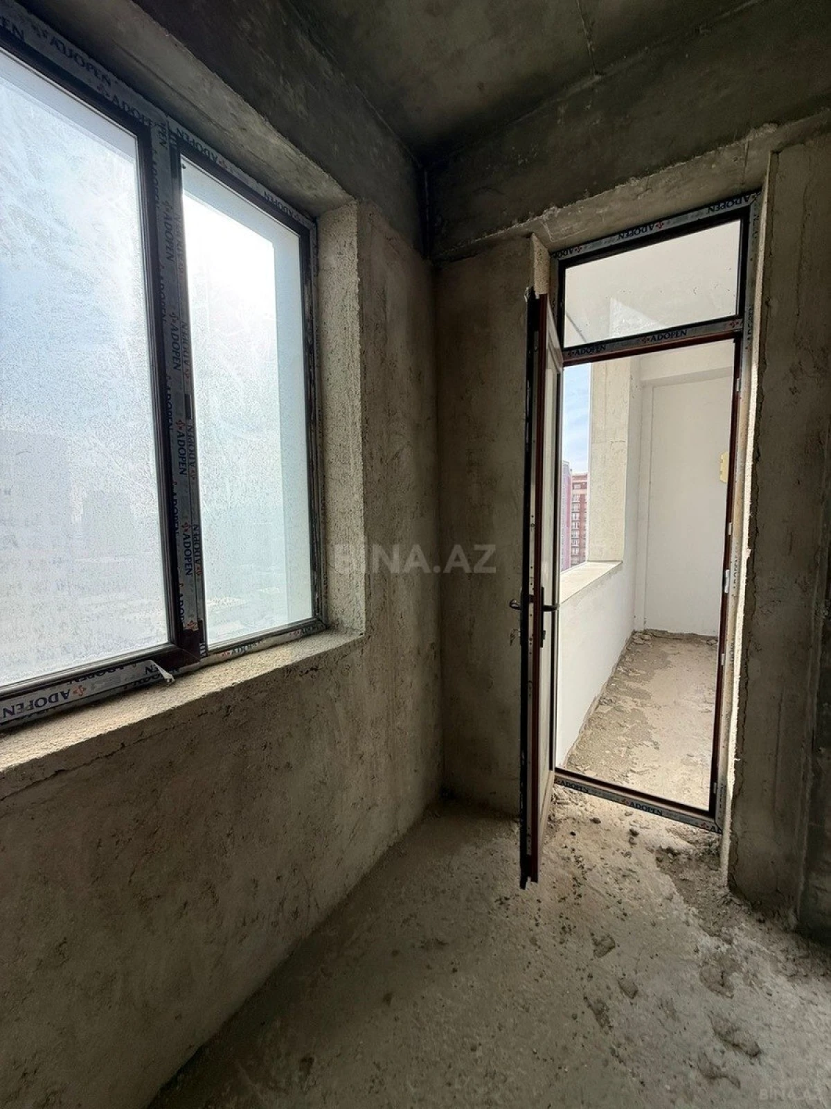 Satılır 3 otaqlı mənzil 113 m²