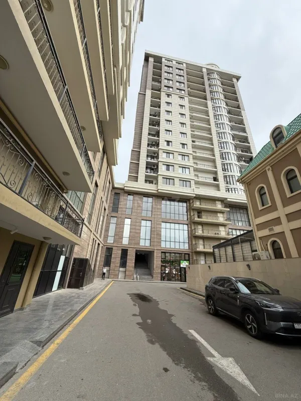 Satılır 3 otaqlı mənzil 113 m²