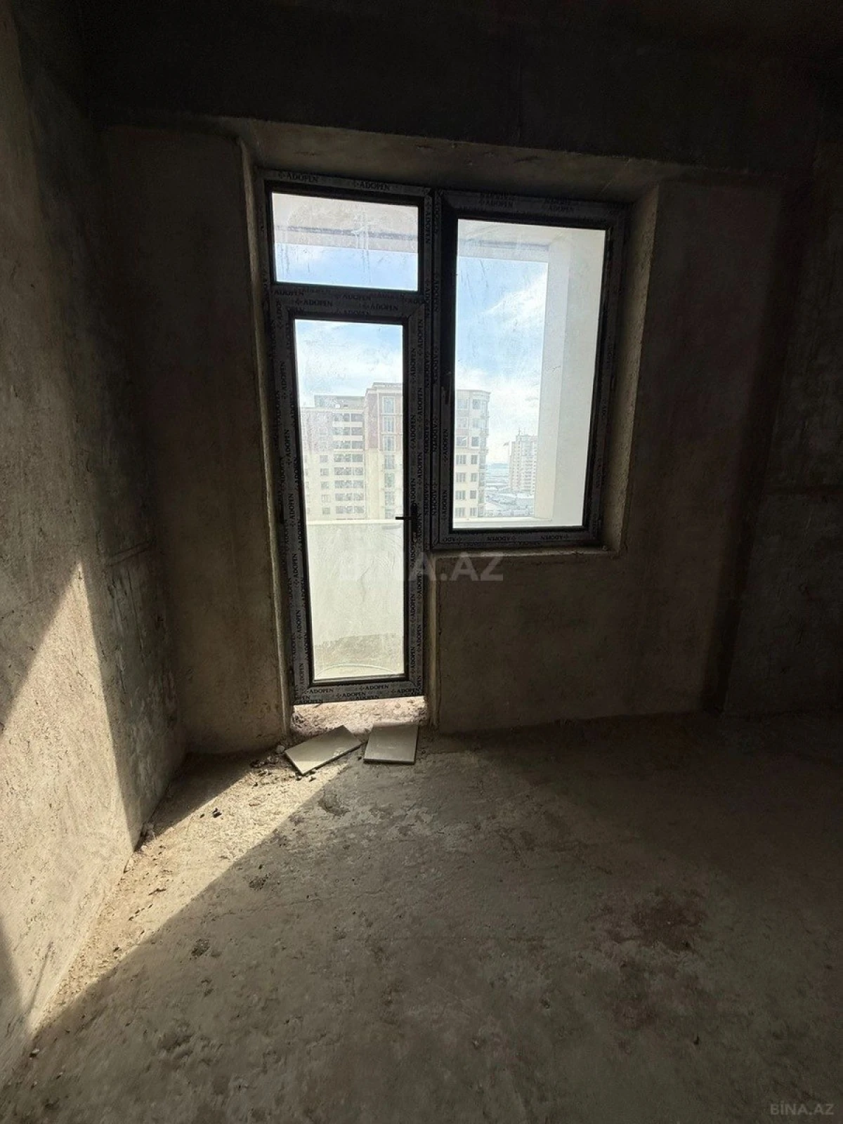 Satılır 3 otaqlı mənzil 113 m²