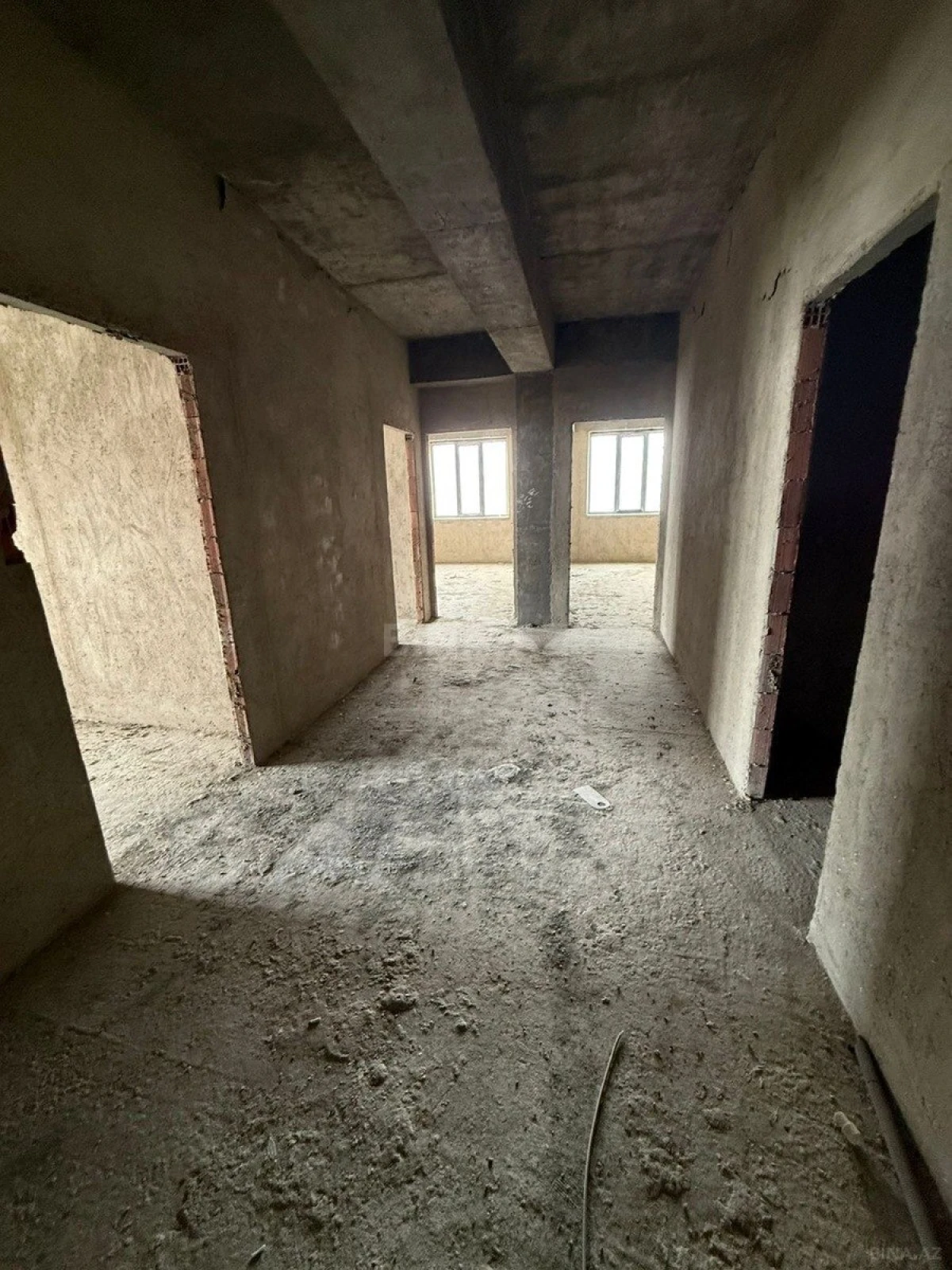 Satılır 3 otaqlı mənzil 113 m²