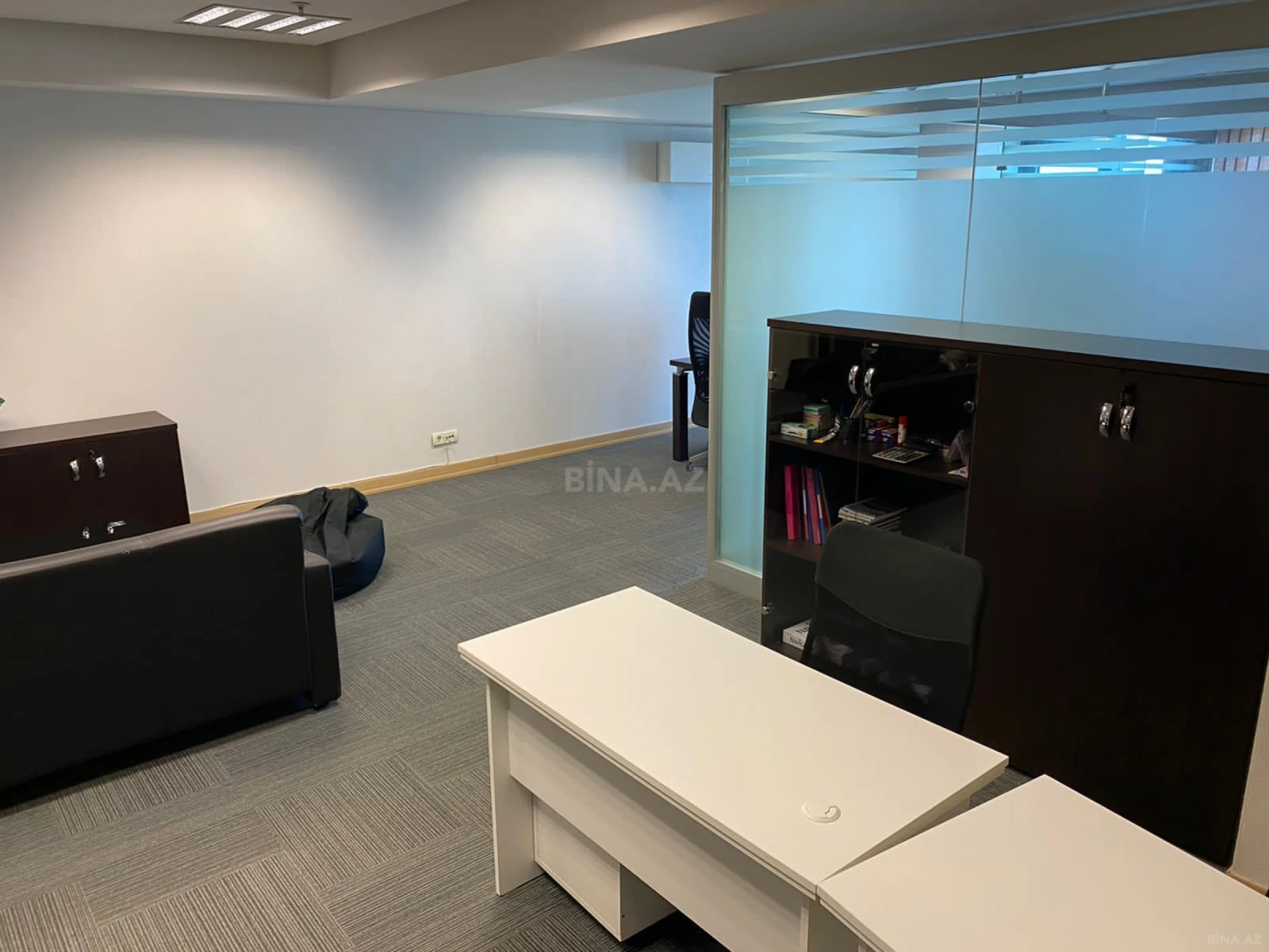 Satılır 3 otaqlı ofis 85 m²