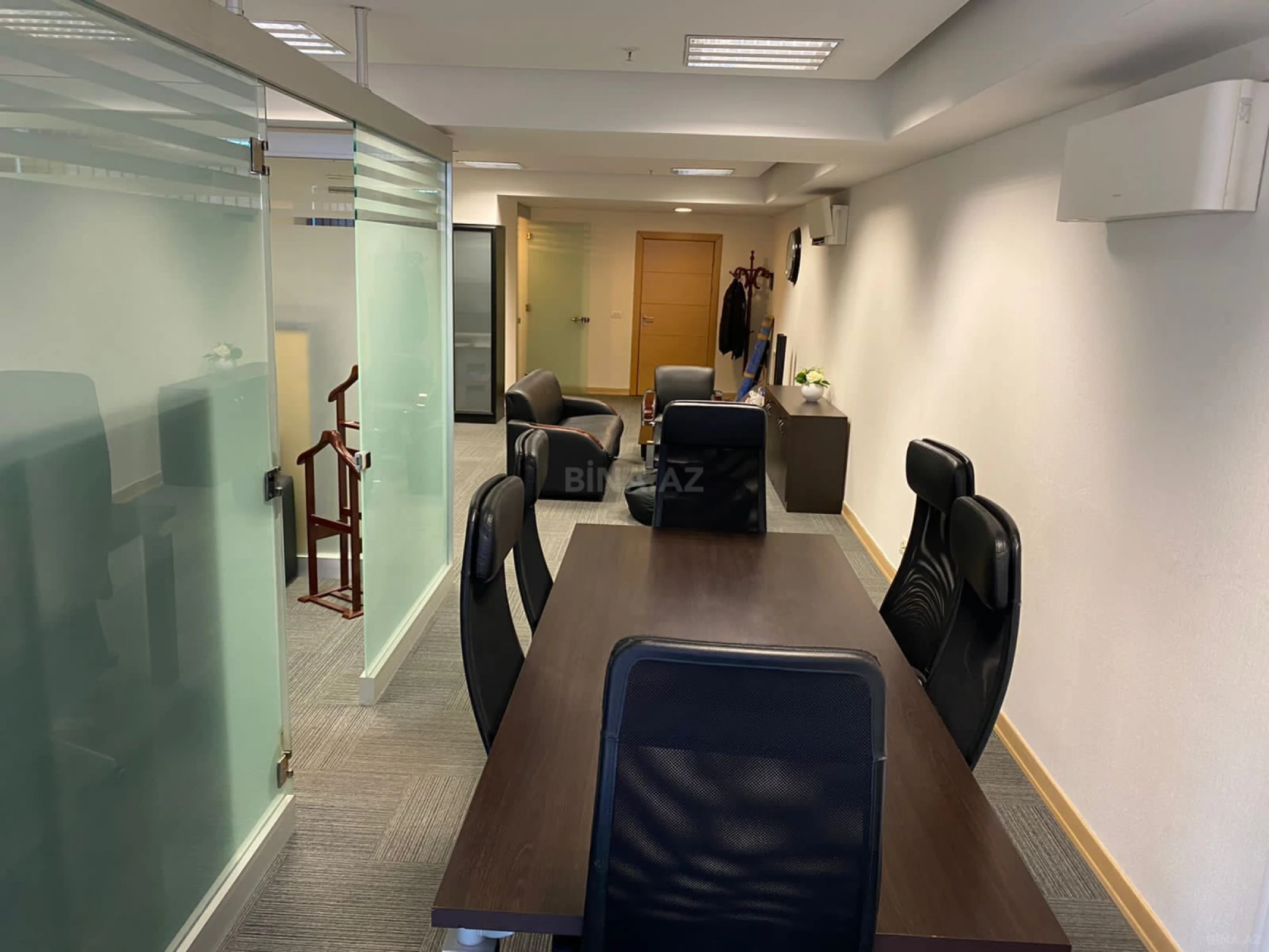 Satılır 3 otaqlı ofis 85 m²