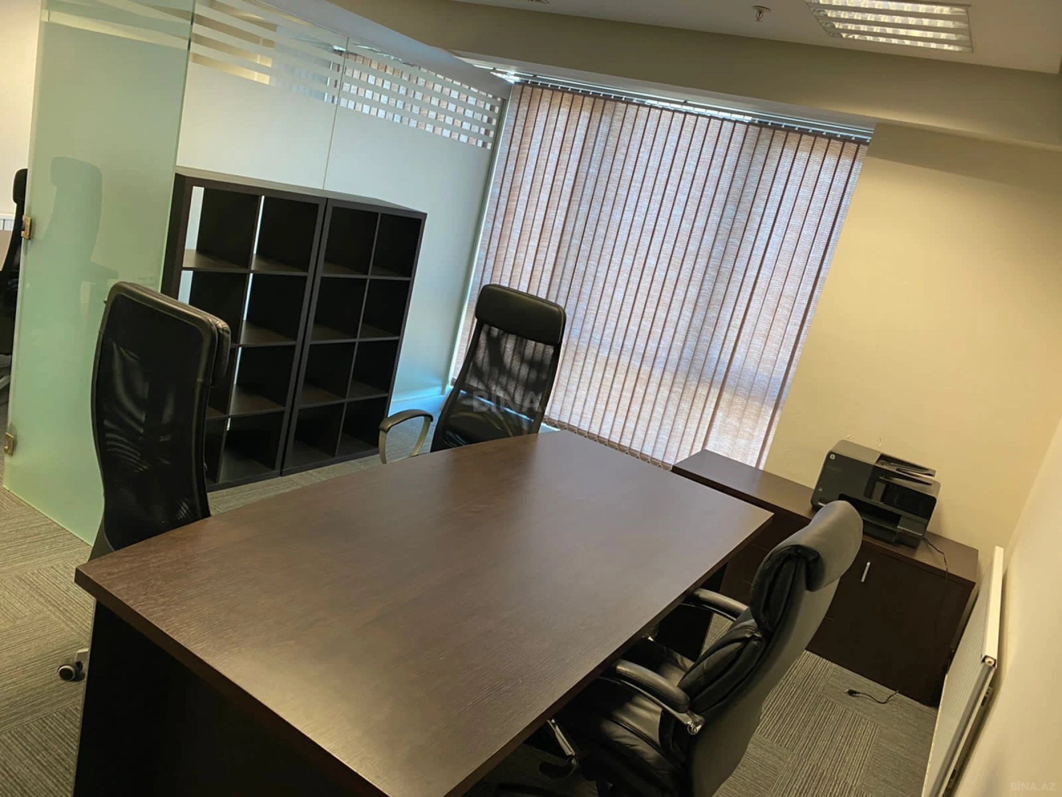 Satılır 3 otaqlı ofis 85 m²