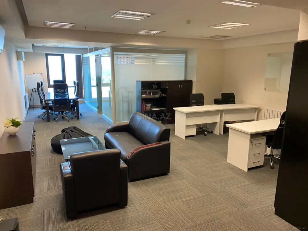 Satılır 3 otaqlı ofis 85 m²