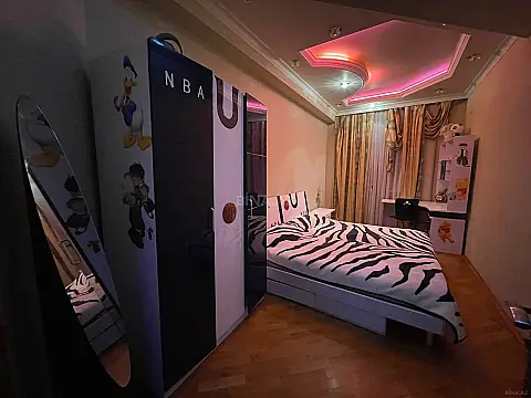 Satılır 3 otaqlı mənzil 117 m²