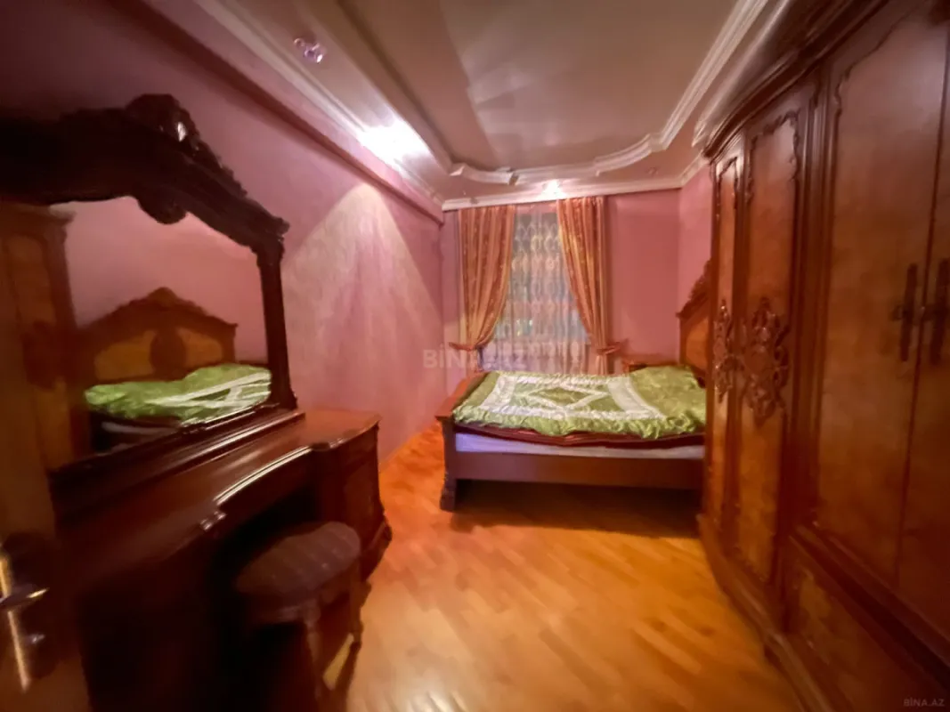 Satılır 3 otaqlı mənzil 117 m²