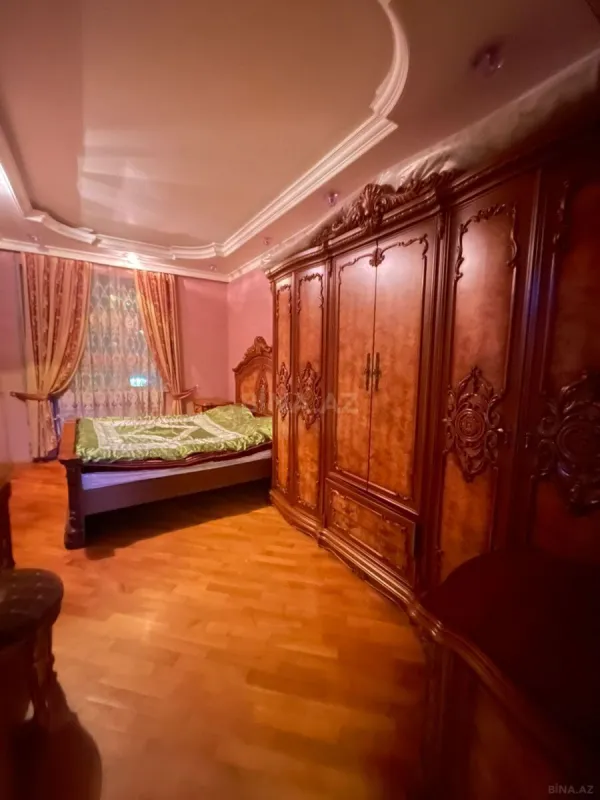 Satılır 3 otaqlı mənzil 117 m²