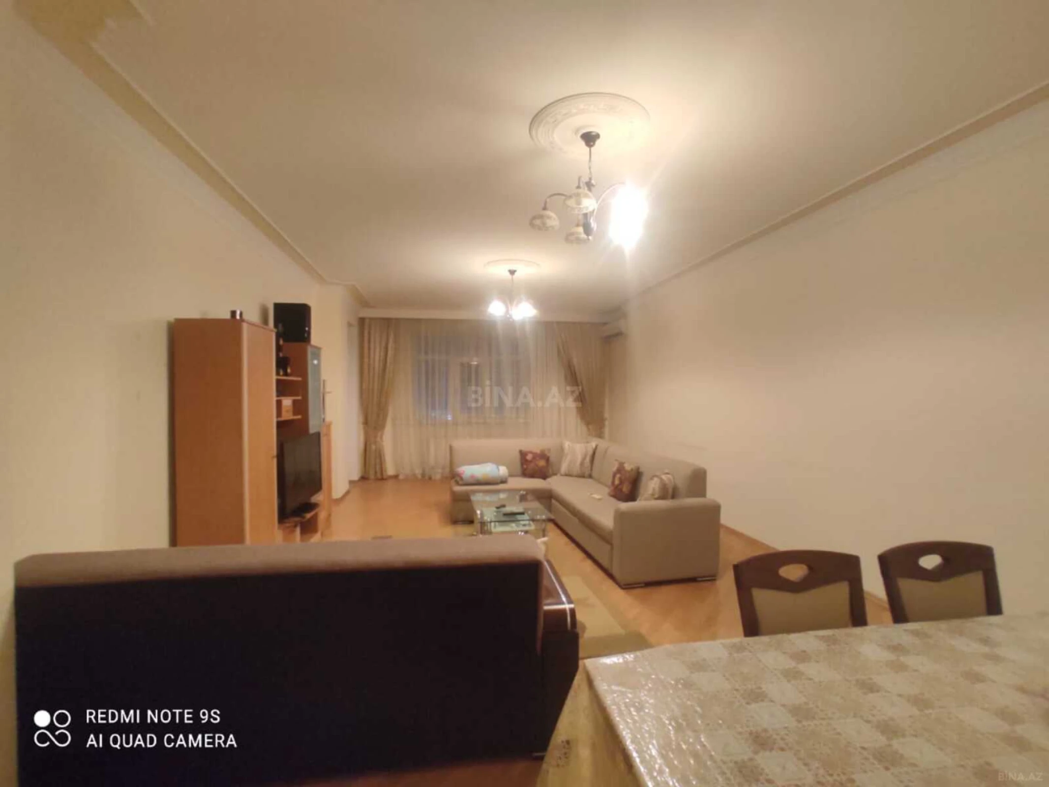 Kirayə verilir 3 otaqlı mənzil 141 m²