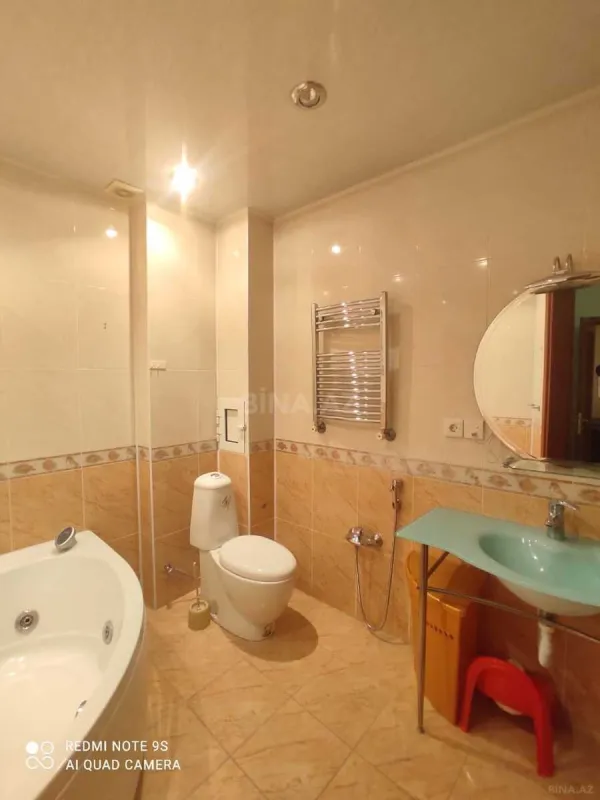 Kirayə verilir 3 otaqlı mənzil 141 m²