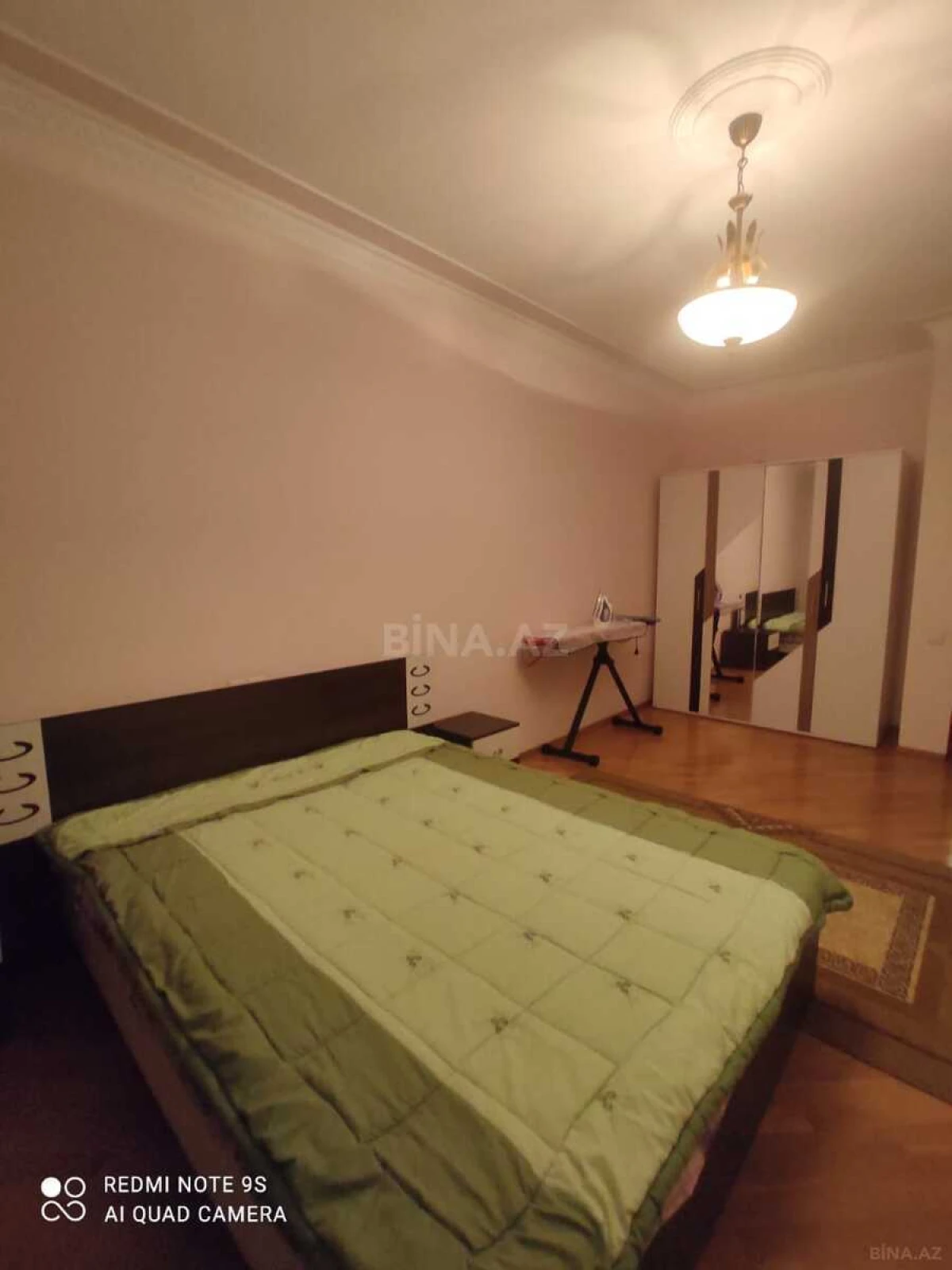 Kirayə verilir 3 otaqlı mənzil 141 m²