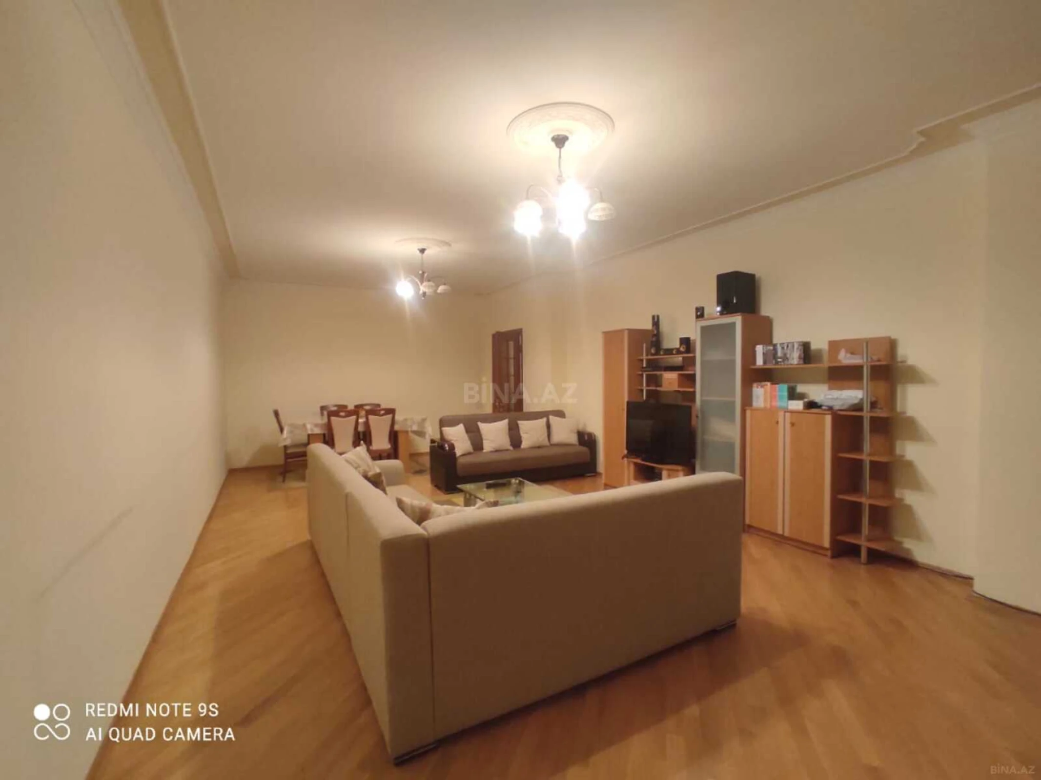 Kirayə verilir 3 otaqlı mənzil 141 m²