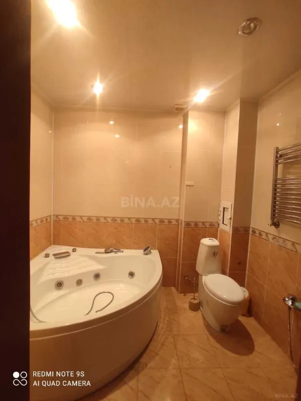 Kirayə verilir 3 otaqlı mənzil 141 m²