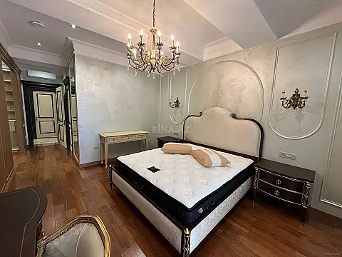 Kirayə verilir 5 otaqlı mənzil 220 m²