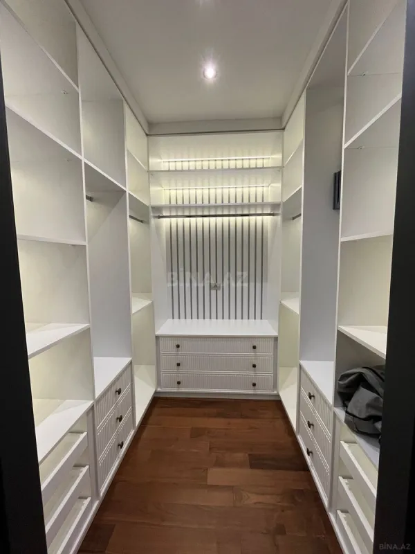 Kirayə verilir 5 otaqlı mənzil 220 m²