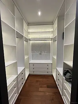 Kirayə verilir 5 otaqlı mənzil 220 m²