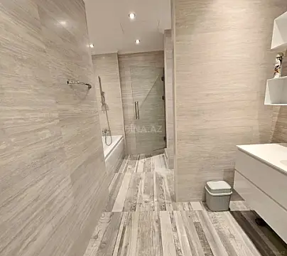 Kirayə verilir 5 otaqlı mənzil 256 m²