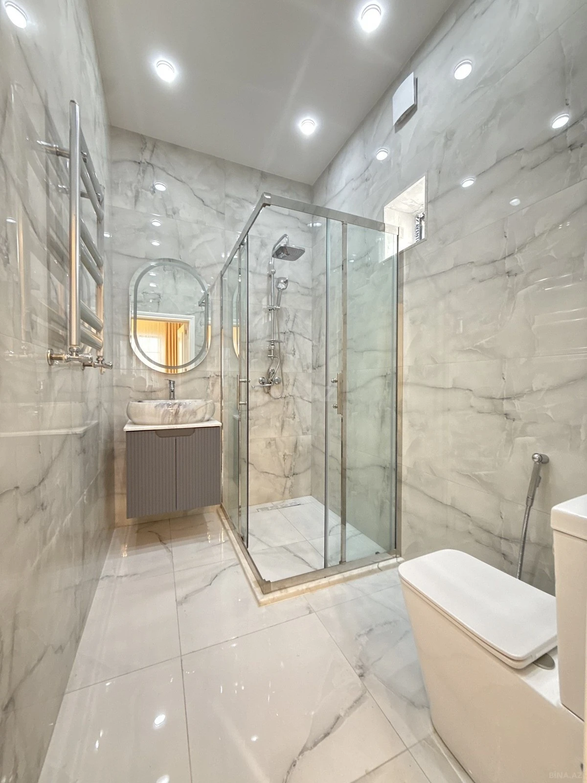 Satılır 4 otaqlı həyət evi 220 m²