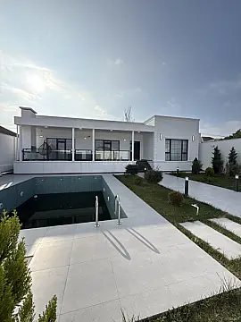 Satılır 4 otaqlı həyət evi 220 m²