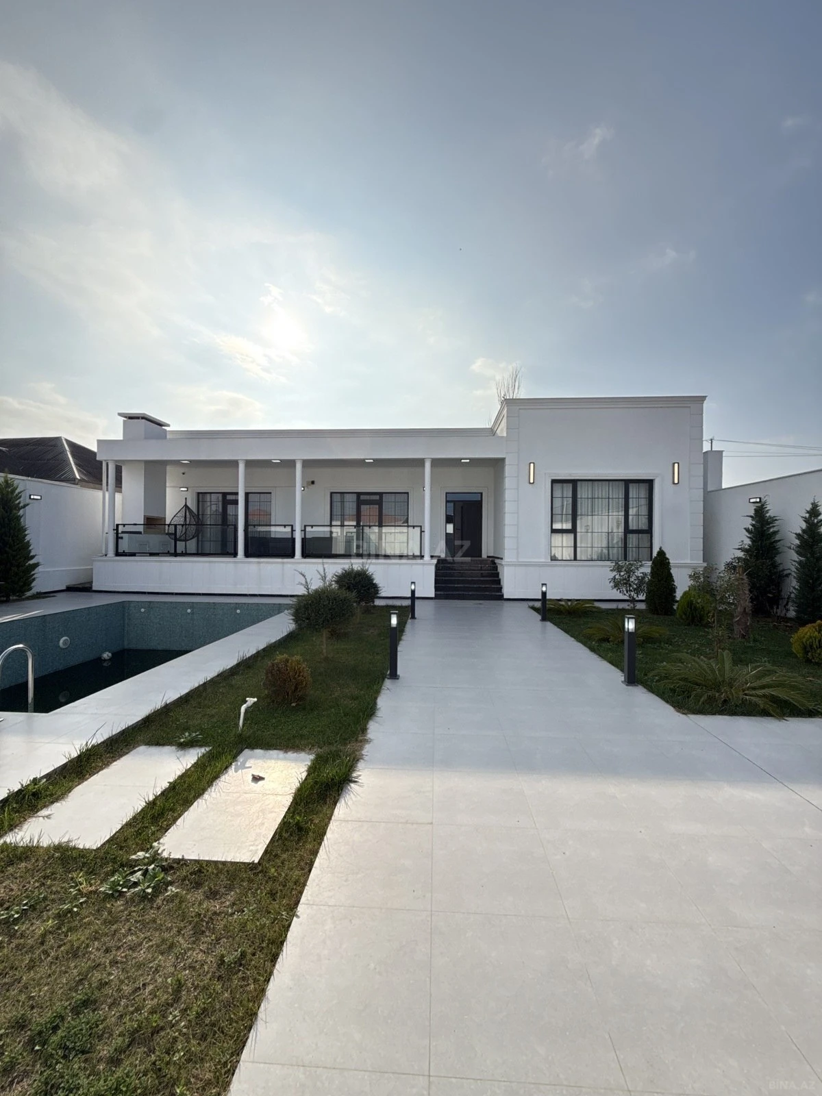 Satılır 4 otaqlı həyət evi 220 m²