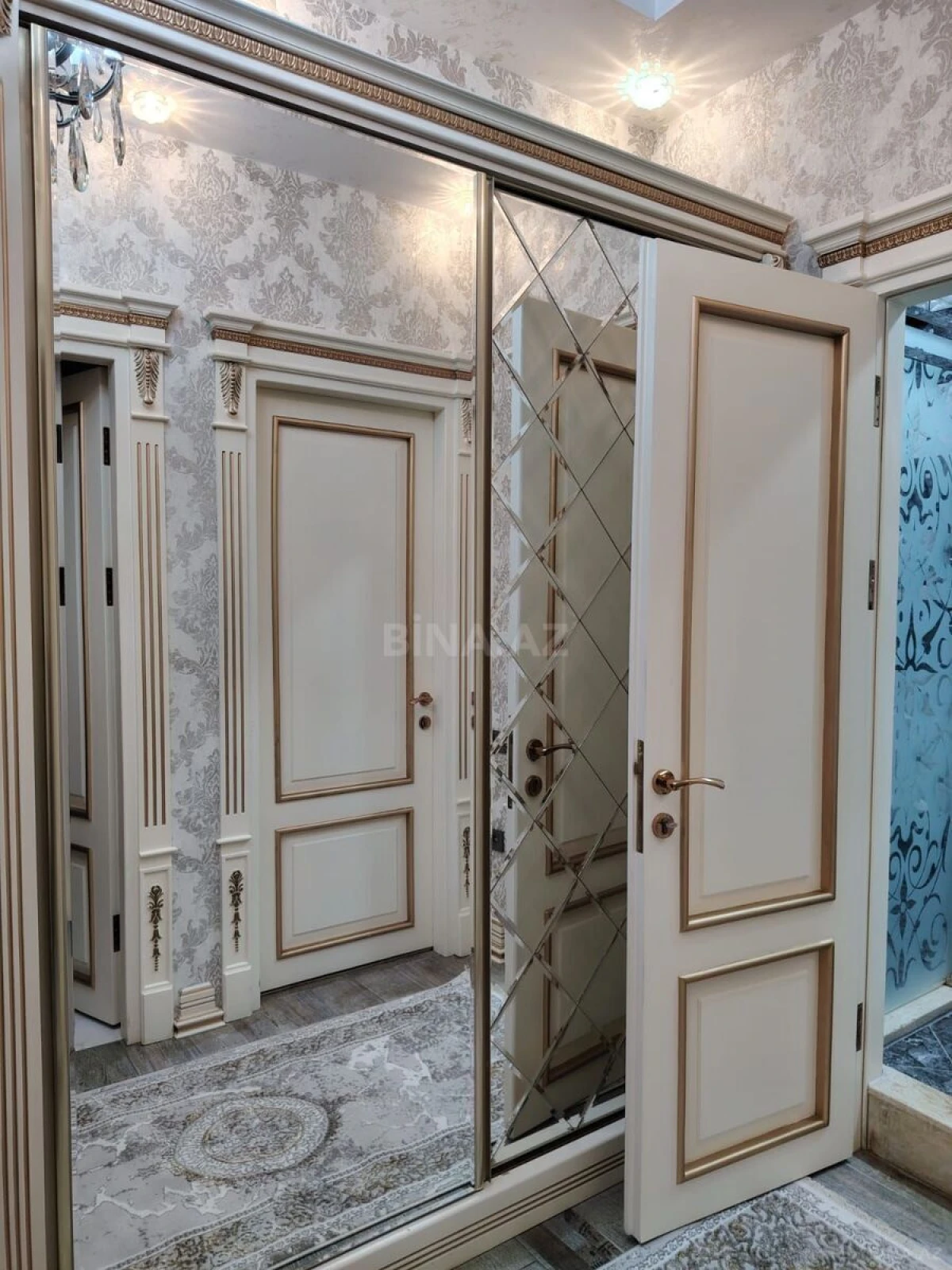 Satılır 2 otaqlı mənzil 65 m²