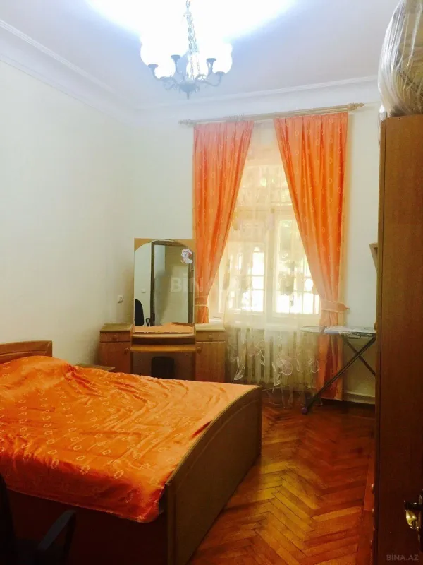 Satılır 2 otaqlı mənzil 65 m²