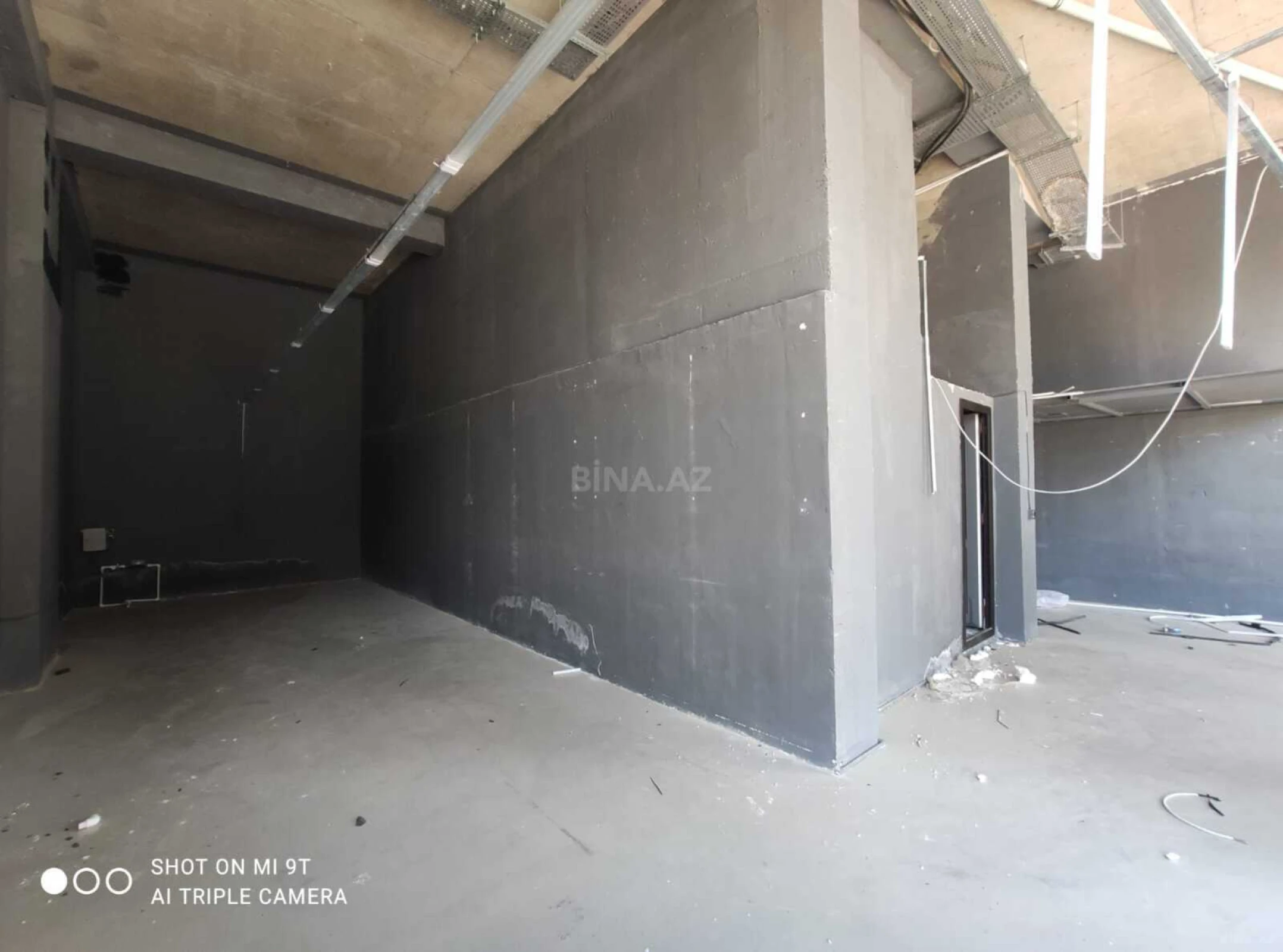 Satılır obyekt 168 m²