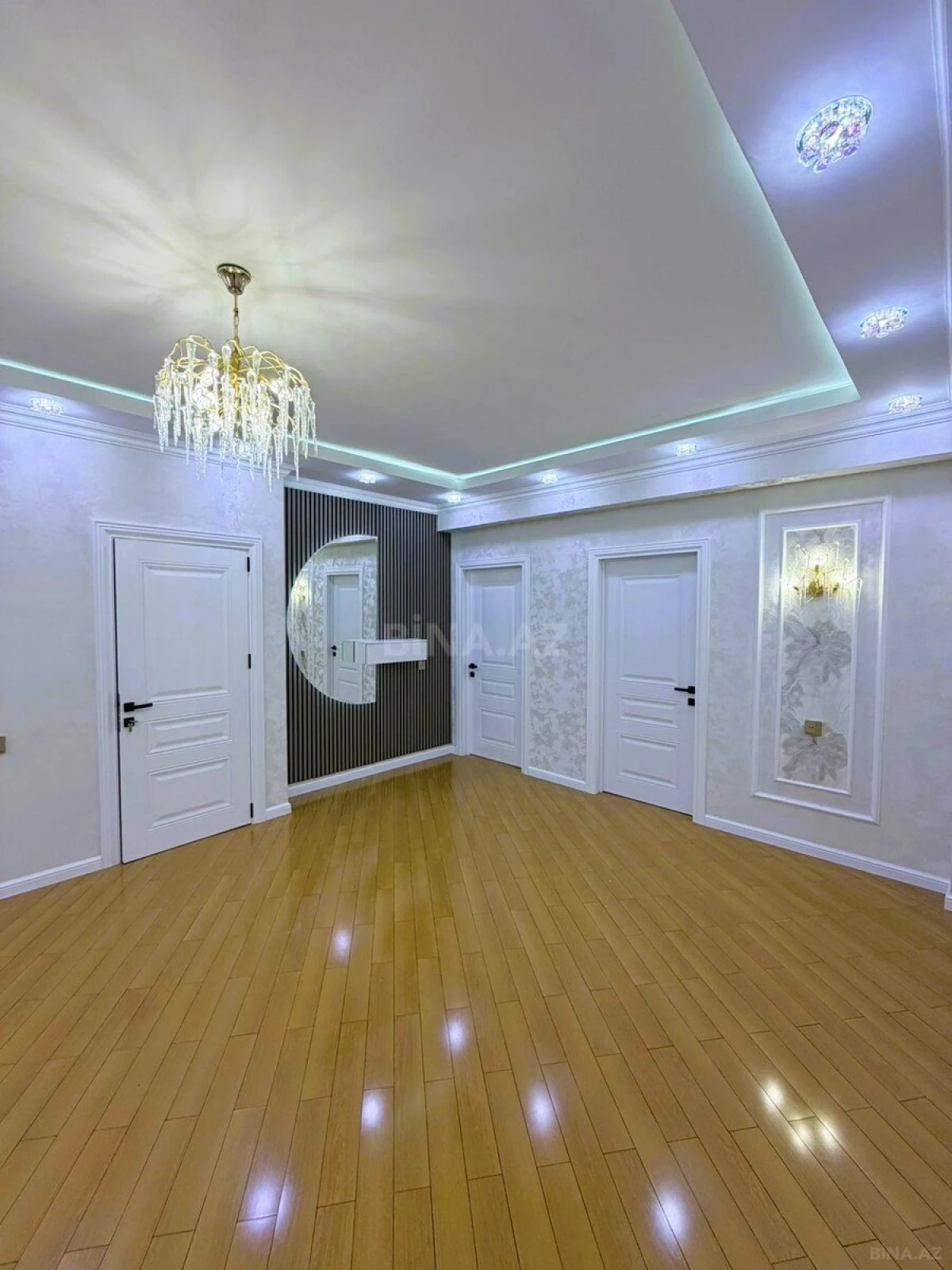 Satılır 3 otaqlı mənzil 150 m²