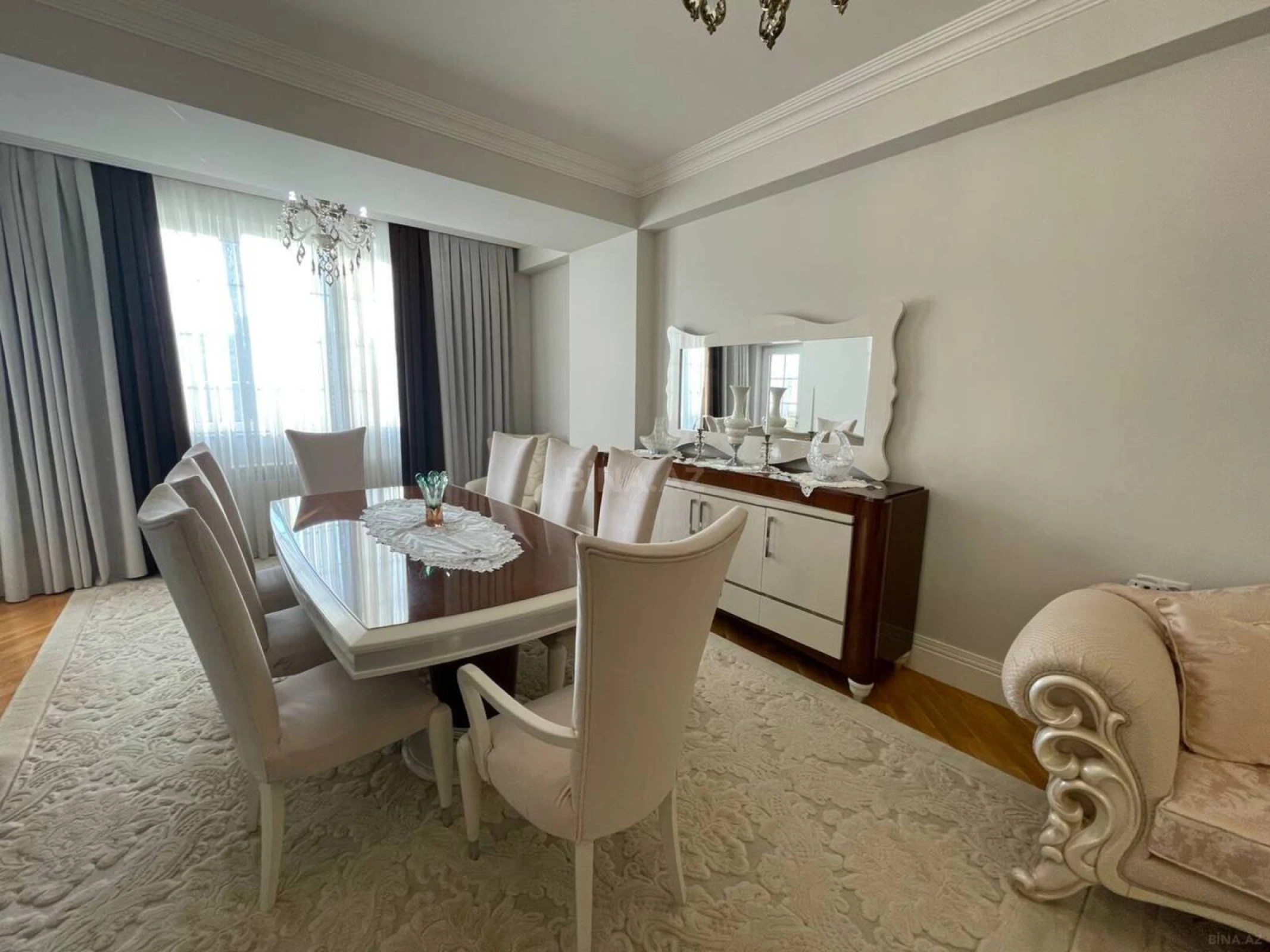 Satılır 3 otaqlı mənzil 150 m²