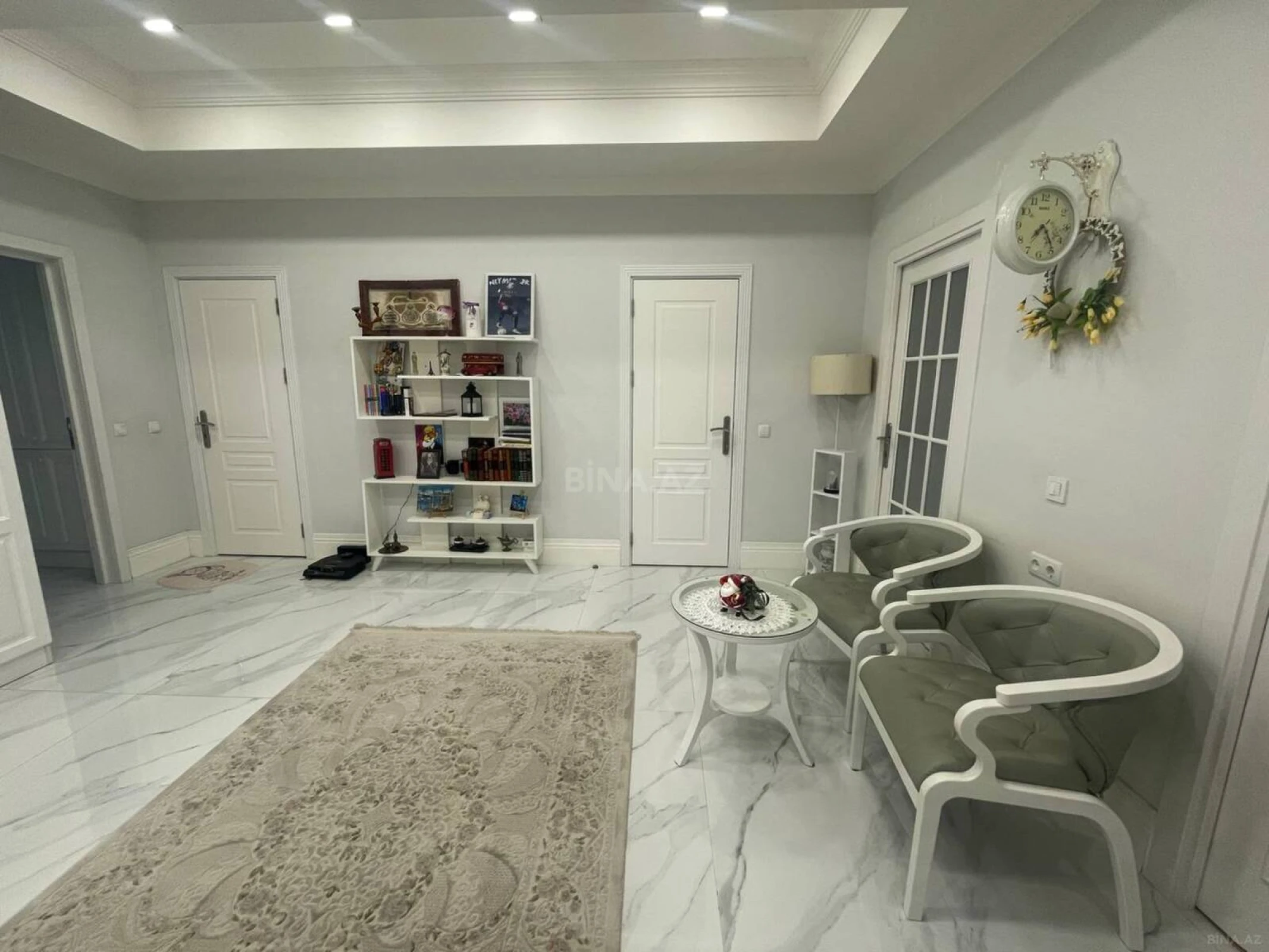 Satılır 3 otaqlı mənzil 150 m²