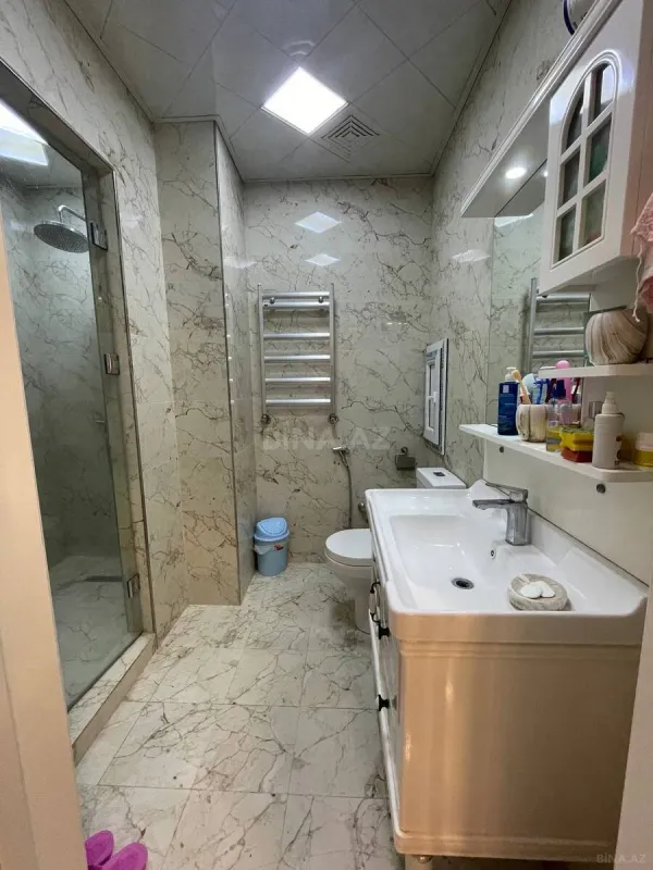 Satılır 3 otaqlı mənzil 150 m²