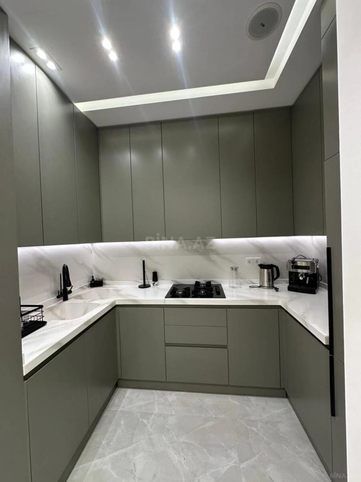 Satılır 2 otaqlı mənzil 86 m²