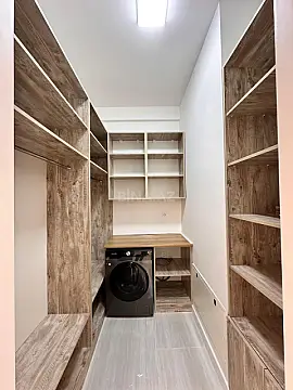 Satılır 5 otaqlı mənzil 204 m²