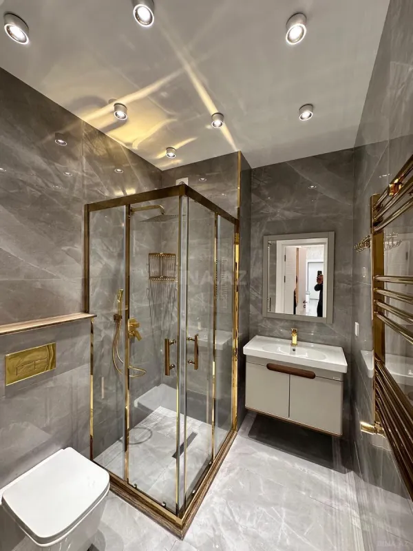 Satılır 5 otaqlı mənzil 204 m²