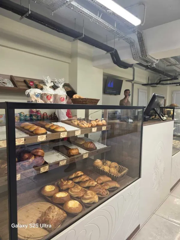 Satılır obyekt 196 m²