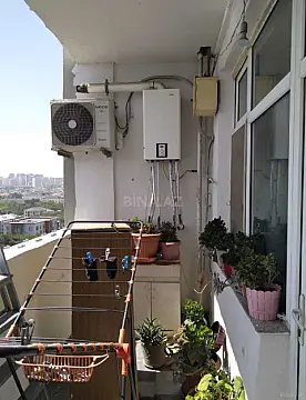 Satılır 4 otaqlı mənzil 135 m²