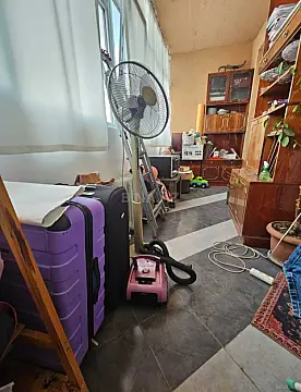 Satılır 4 otaqlı mənzil 135 m²