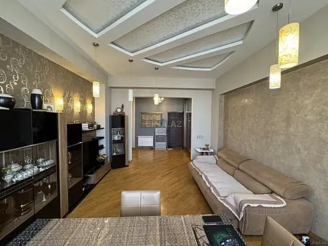 Satılır 3 otaqlı mənzil 88 m²