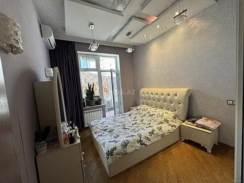 Satılır 3 otaqlı mənzil 88 m²