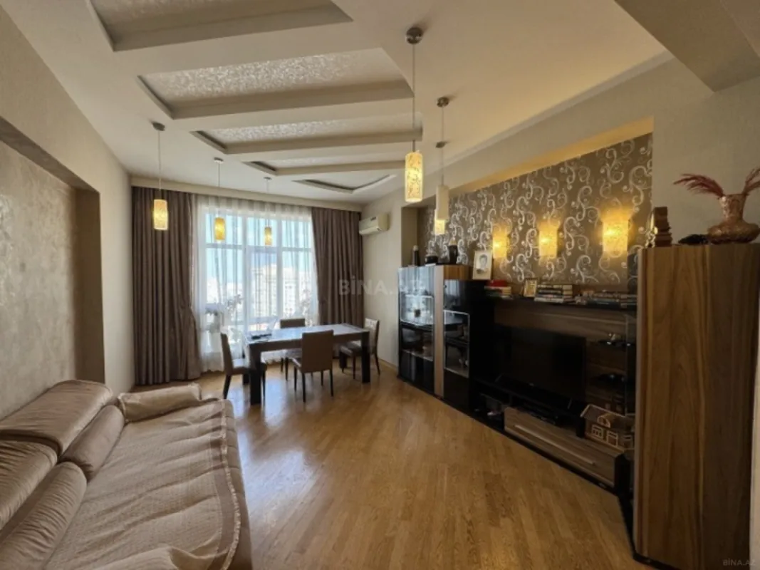 Satılır 3 otaqlı mənzil 88 m²