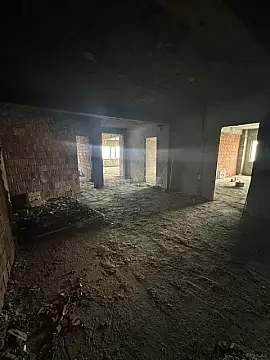 Satılır 4 otaqlı mənzil 217 m²