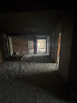 Satılır 4 otaqlı mənzil 217 m²