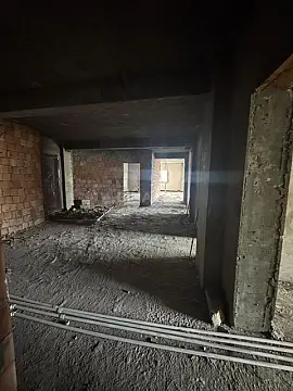 Satılır 4 otaqlı mənzil 217 m²