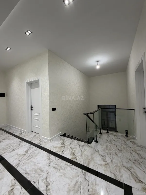 Satılır 5 otaqlı həyət evi 200 m²
