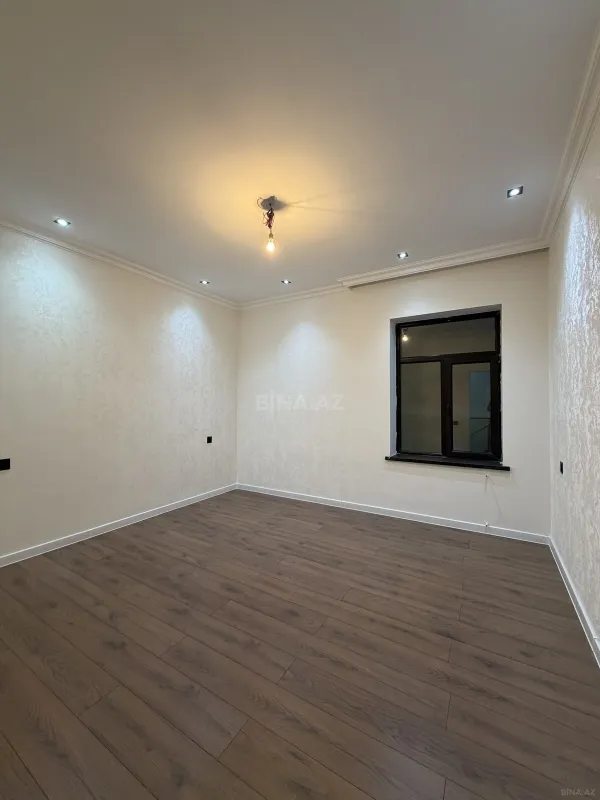 Satılır 5 otaqlı həyət evi 200 m²