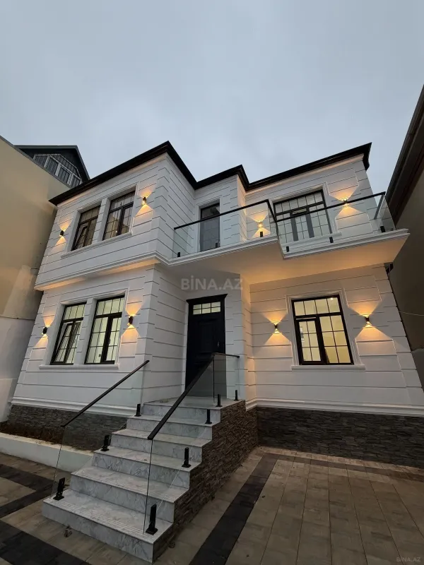 Satılır 5 otaqlı həyət evi 200 m²