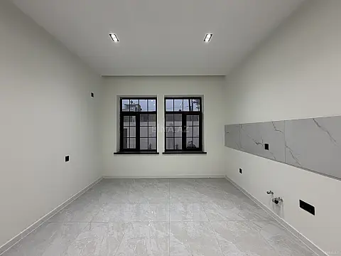 Satılır 5 otaqlı həyət evi 200 m²