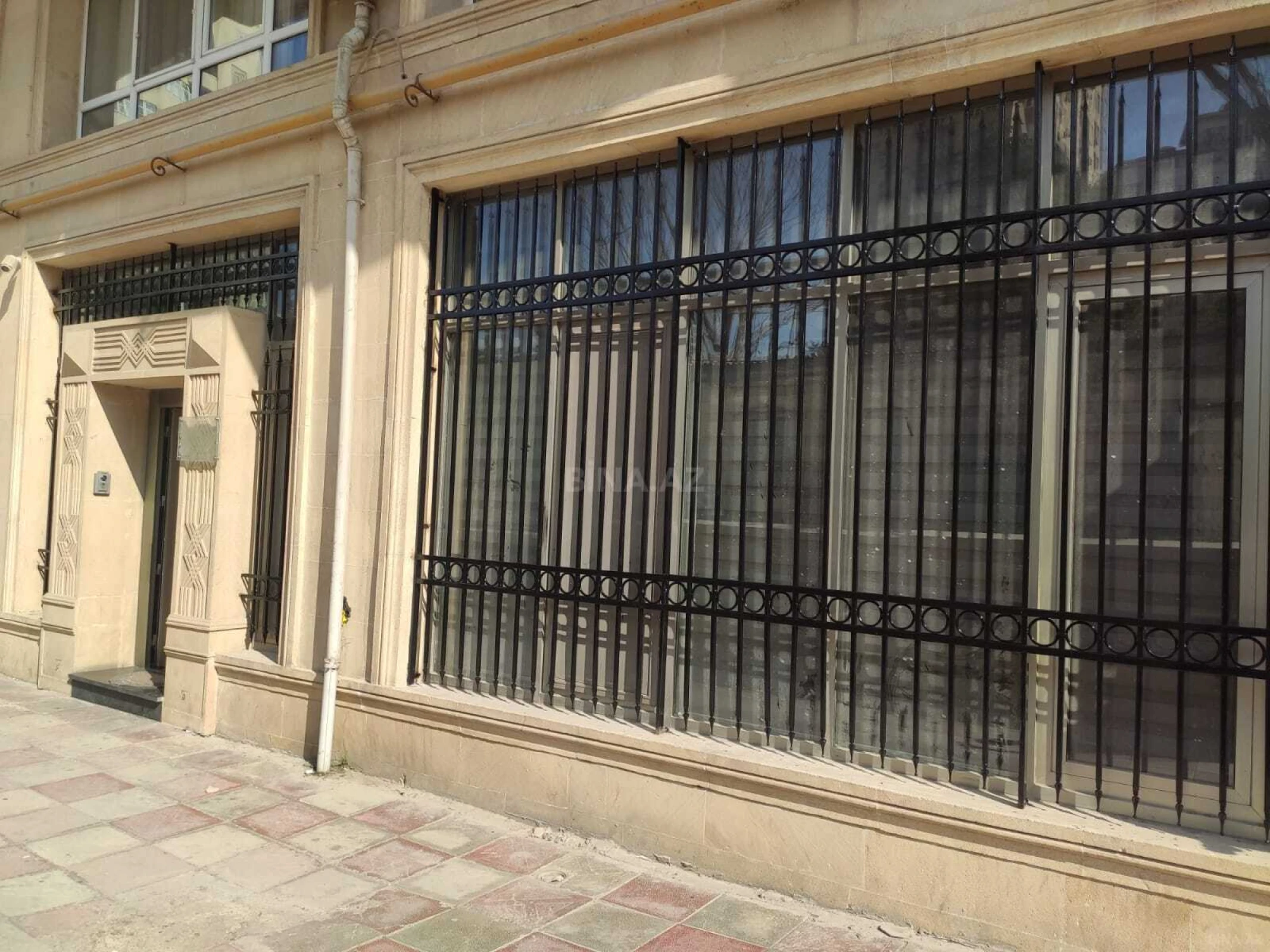 Kirayə verilir 5 otaqlı ofis 200 m²