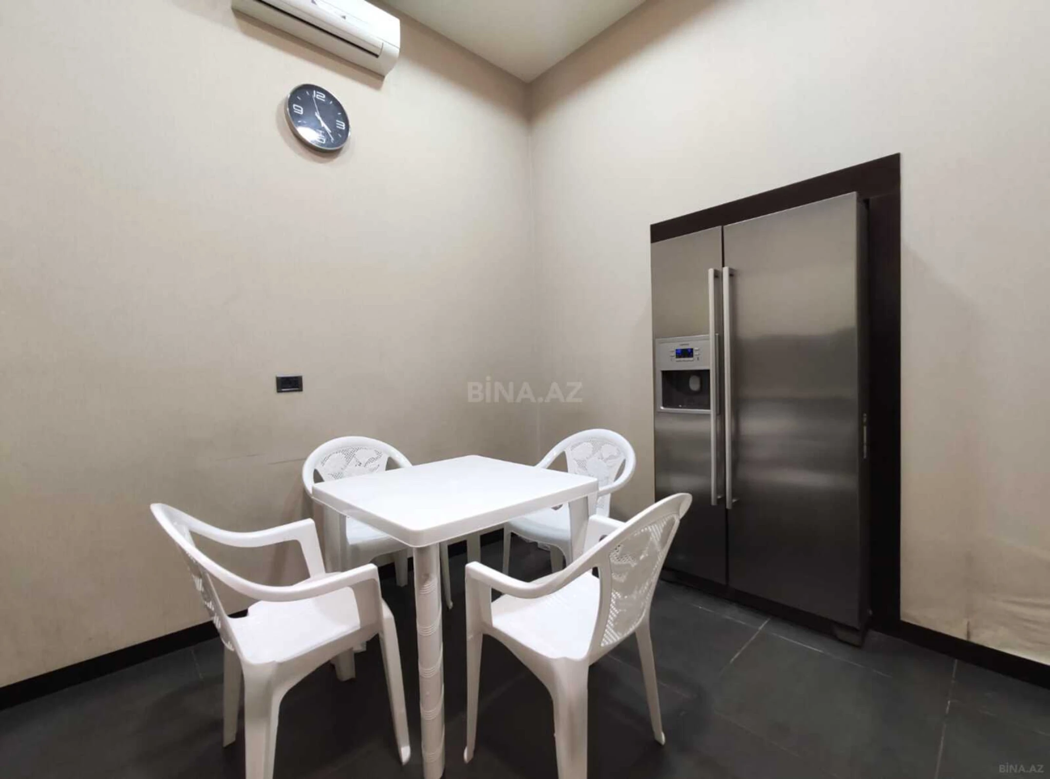 Kirayə verilir 5 otaqlı ofis 200 m²